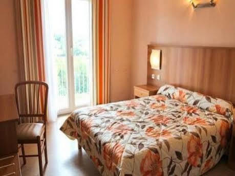 Hotel De La Paix コルテ エクステリア 写真